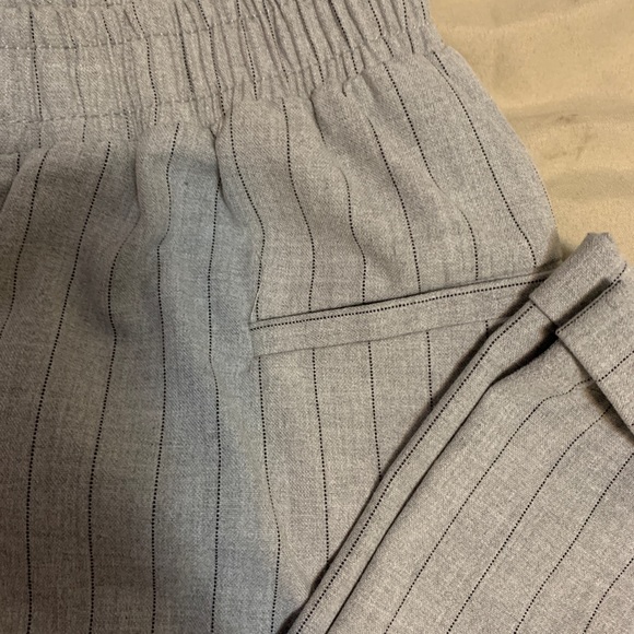 Bershka Gray Pinstripe tapered trousers - Picture 3 of 13